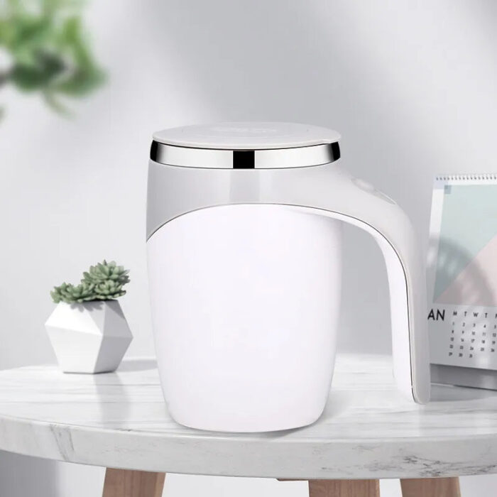 Caneca Mixer Magnética Automática Recarregável USB 400ml