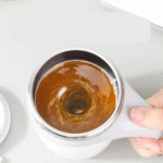 Caneca Mixer Magnética Automática Recarregável USB 400ml