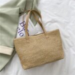 Bolsa de Ombro Vazada Estilo Sacola de Praia com Necessaire Interna