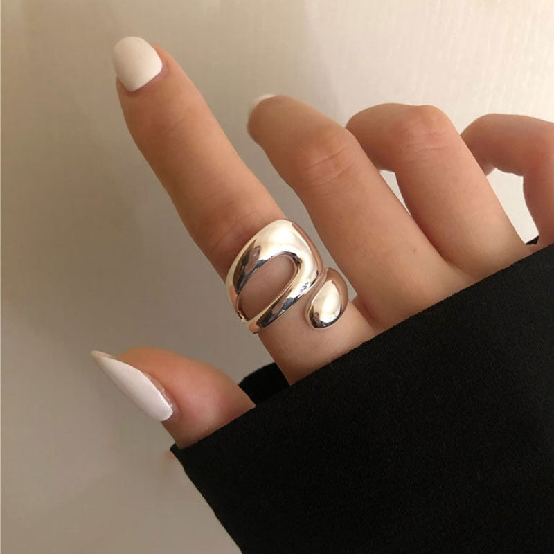 Anel Feminino Geométrico Minimalista em Prata 925 Esterlina