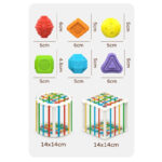 Brinquedo Pedagógico Cubo Sensorial com Elásticos e Formas