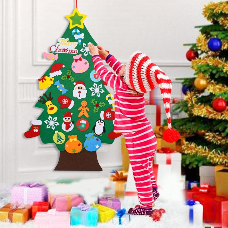 Árvore de Natal de Feltro Infantil com 34 Enfeites para Montar
